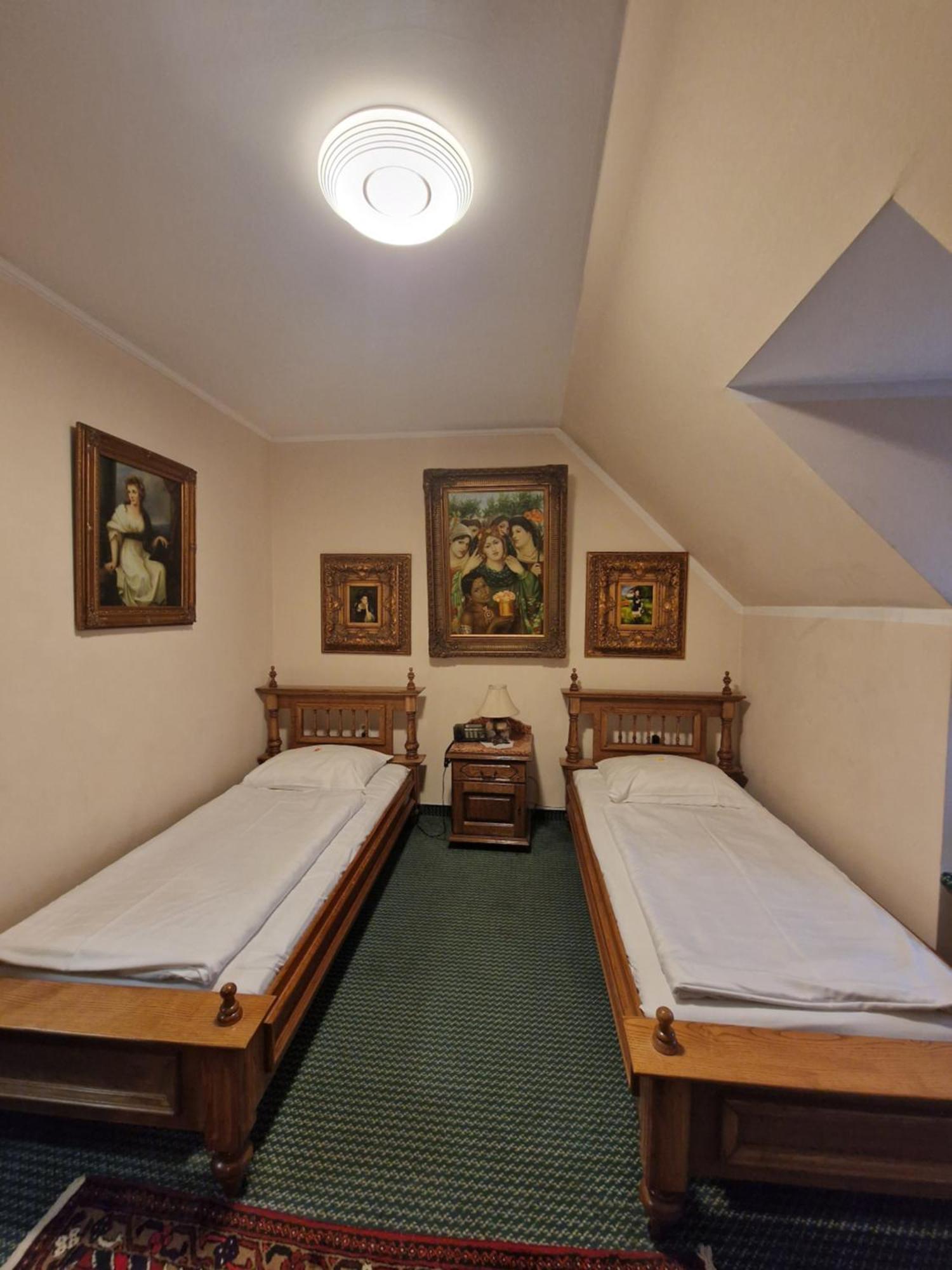 Hotel Razgorsek Веленье Экстерьер фото