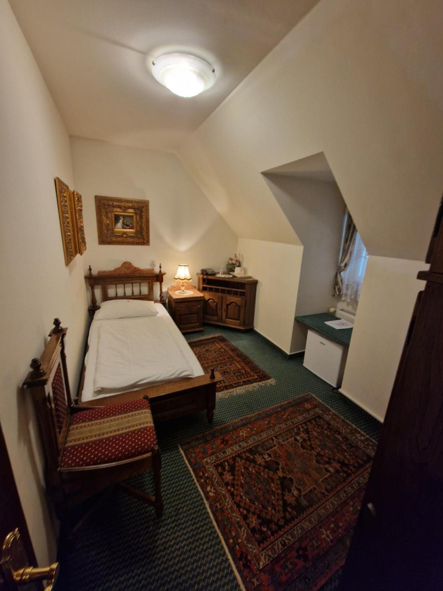 Hotel Razgorsek Веленье Экстерьер фото