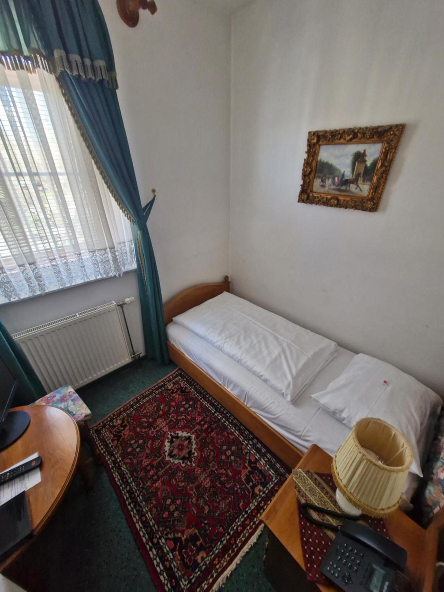 Hotel Razgorsek Веленье Экстерьер фото